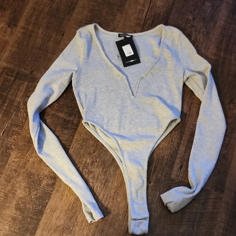 Fashion Nova Light Gray Long Sleeve Bodysuit